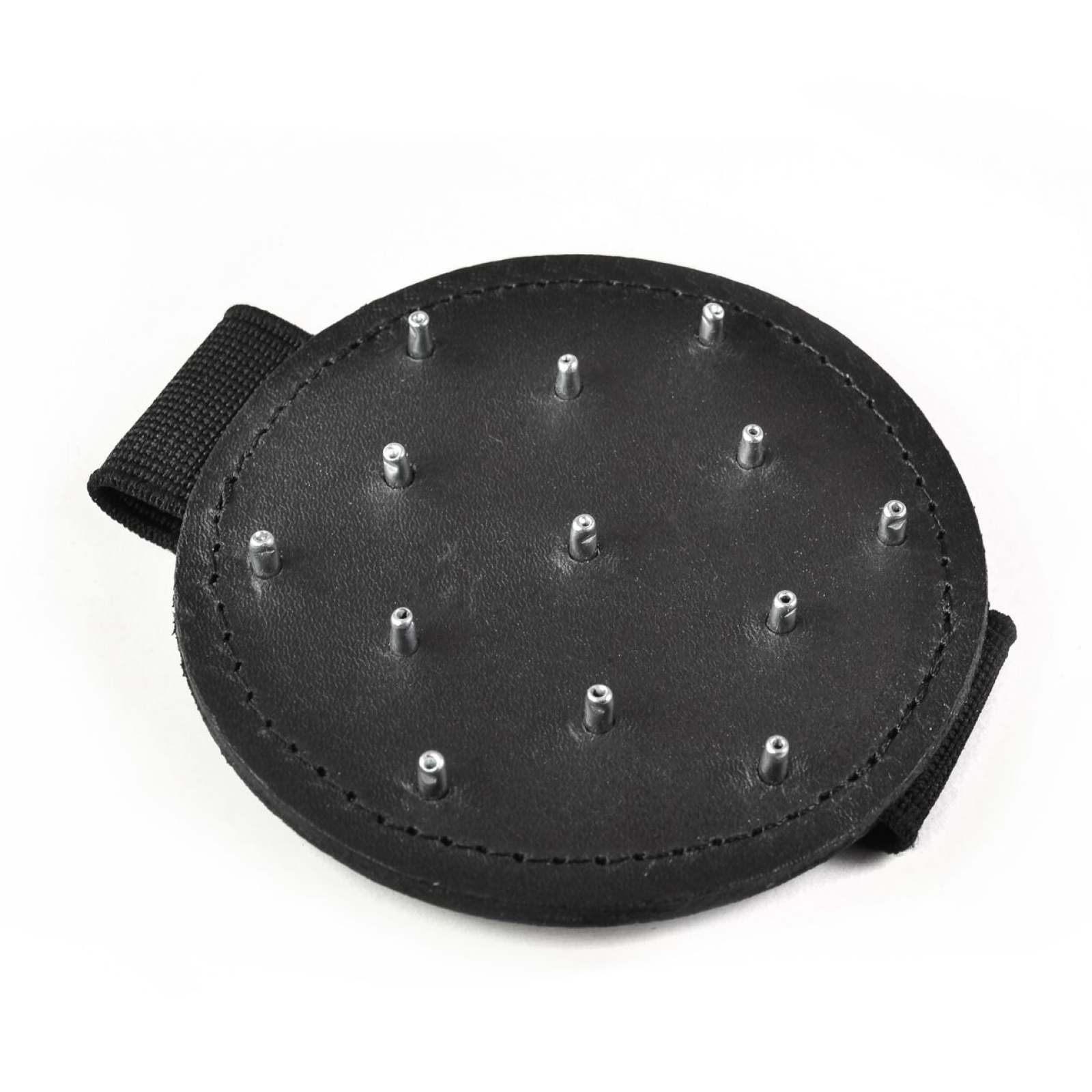 Lederpad mit Spikes