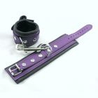 Schmale Handfesseln Leder in Violett Violett-06
